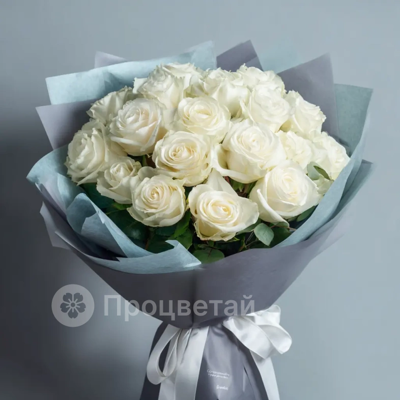 Белые розы &laquo;Снежная акварель&raquo;