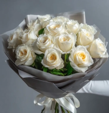 Белые розы «Утренний свет»