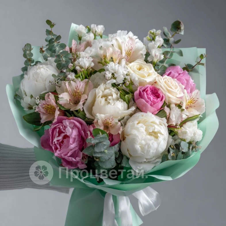 Букет с пионами &laquo;Облачное настроение&raquo;