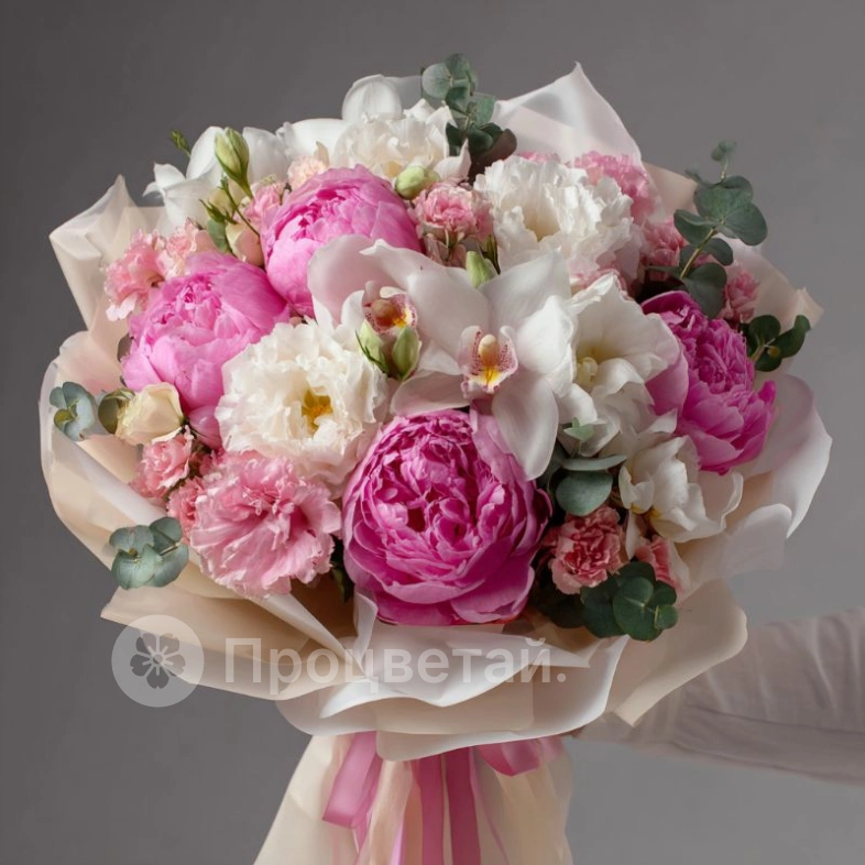 Букет с пионами &laquo;Перламутровая вуаль&raquo;