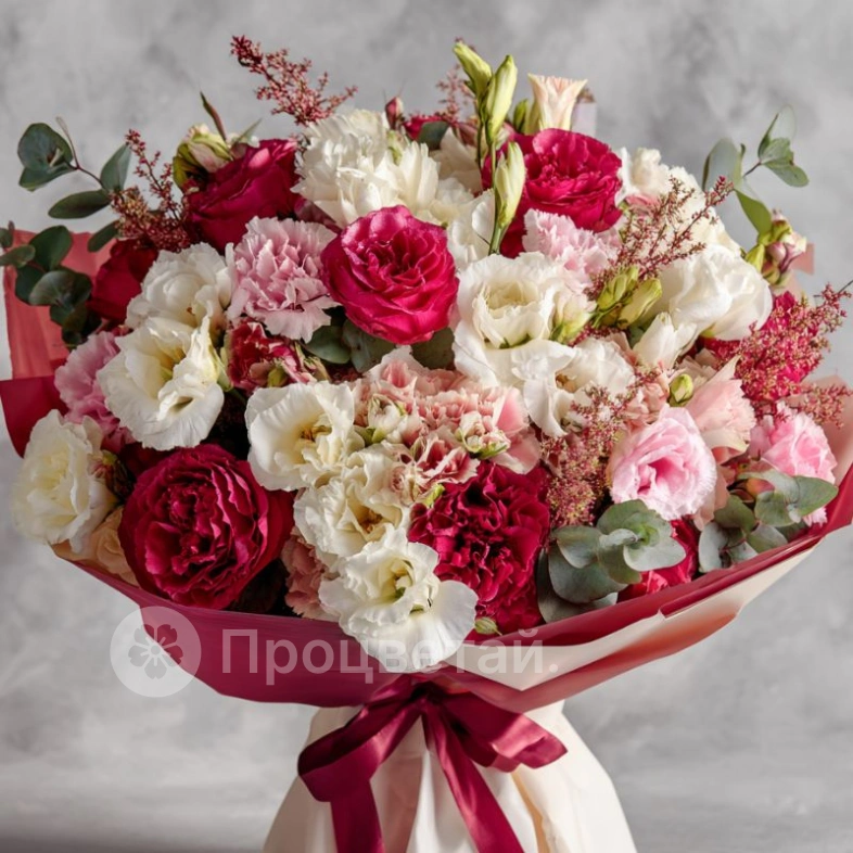 Букет с эустомами &laquo;Ароматный штрих&raquo;