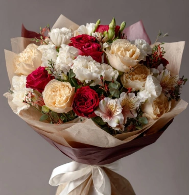 Букет с эустомами «Тонкая грань»