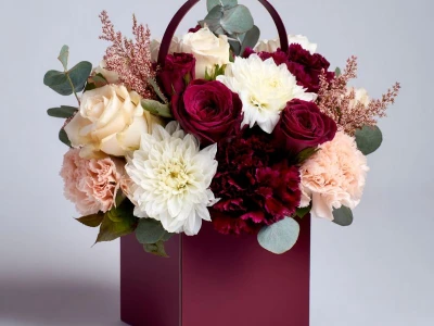 Цветы в сумочке «Ароматный стиль»