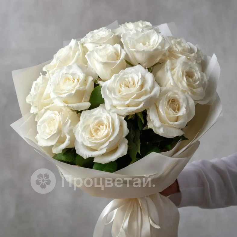 15 белых эквадорских роз 50 см