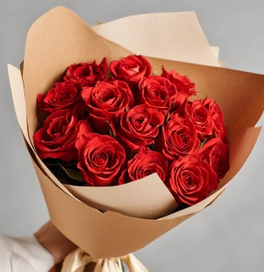 15 красных кенийских роз
